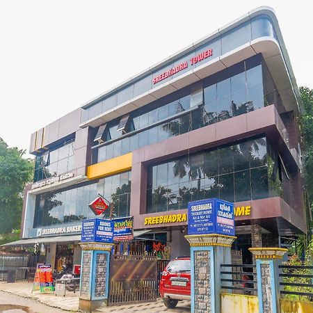 קולאם Hotel O Sree Bhadra Tourist Home מראה חיצוני תמונה