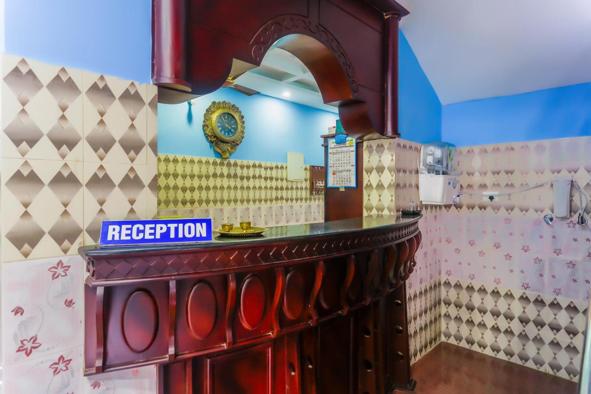 קולאם Hotel O Sree Bhadra Tourist Home מראה חיצוני תמונה